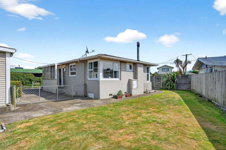 26 Wavell Crescent Lansdowne_19