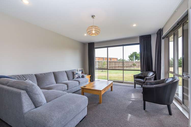 10 Grangewood Drive Lincoln_12