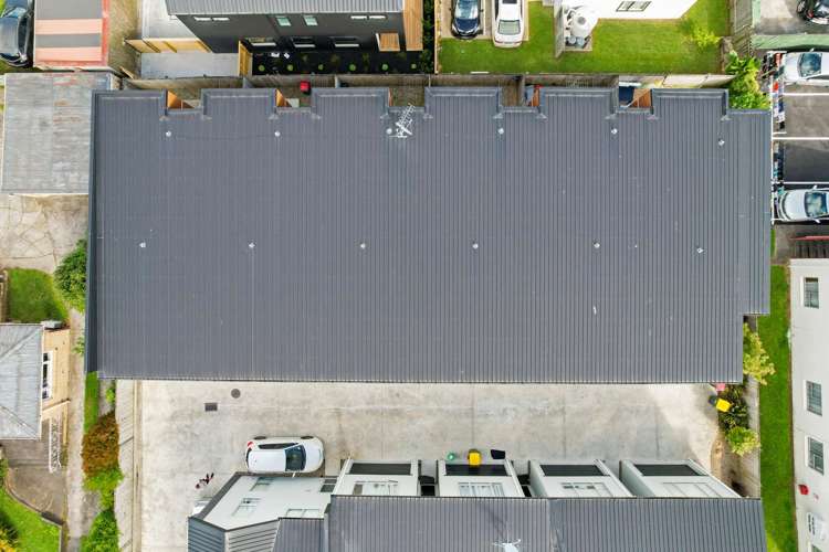 2/113 Knighton Road Hillcrest_16