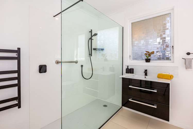 1 Caduceus Place Ascot Park_9