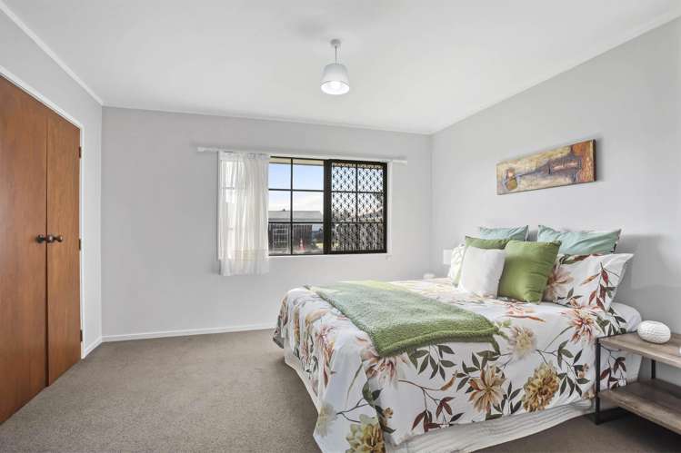 1/20 Sturges Road Henderson_12