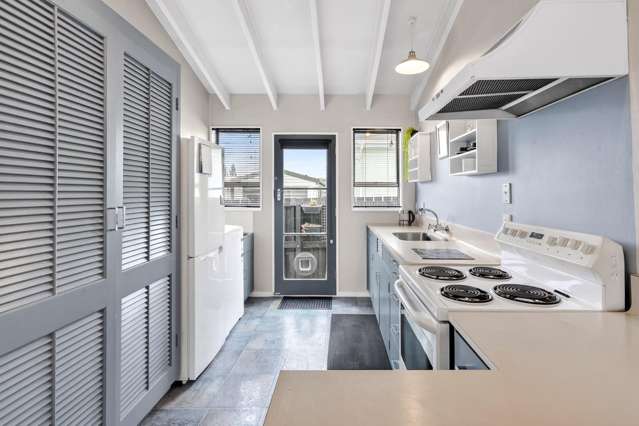 Flat 2/684 Main Road Stoke Stoke_3