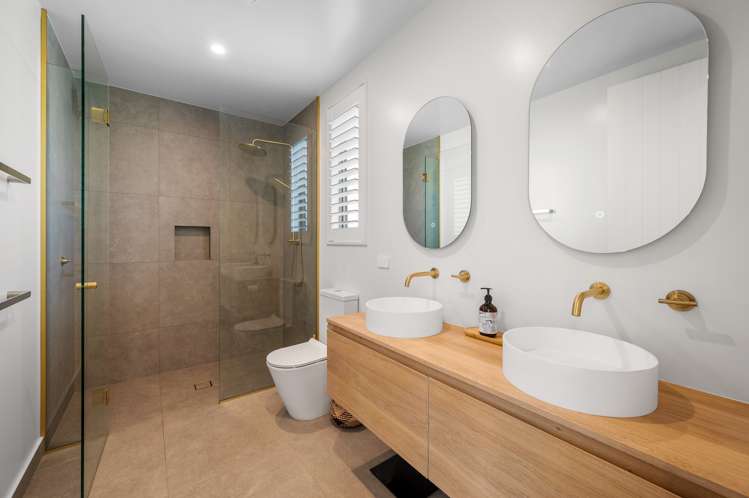 4 Bonspiel Road Wanaka_11