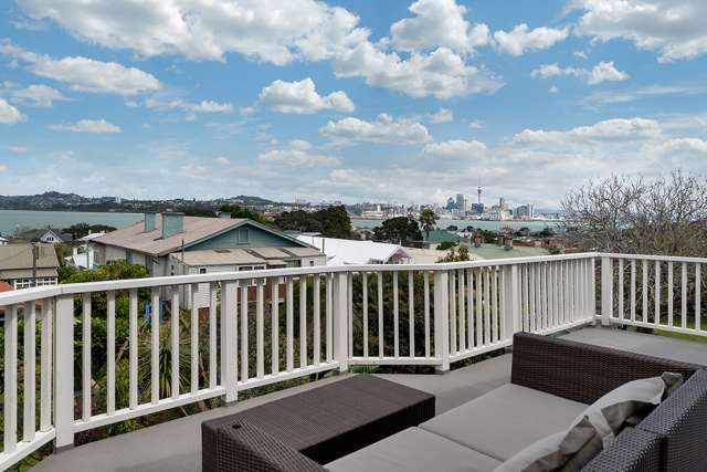 2/15a Kerr Street Devonport_4