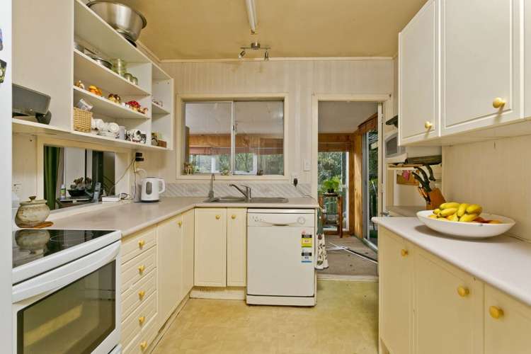 38 Castleton Street Birkdale_2