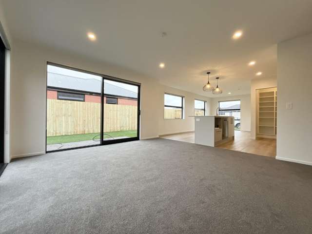 26 Accadia Drive 11103_4