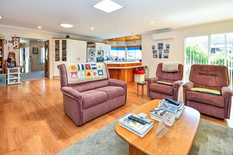 5 Paulownia Place Totara Heights_12