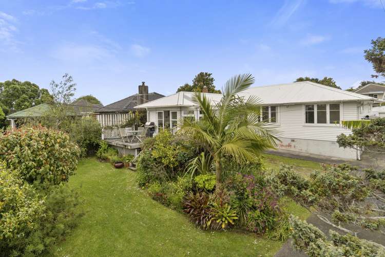 50 Roberts Road Te Atatu South_0