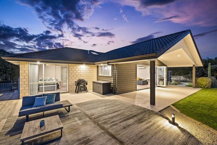 18 Mountain View Drive Manakau_1