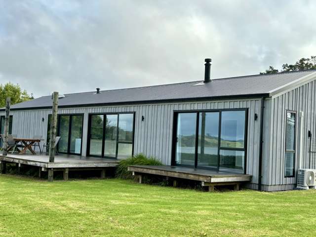 MODERN HOME WITH STUNNING INLET VIEWS – RANGITANE