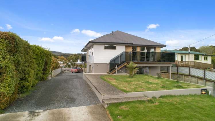 7 Totara Street Kaka Point_18