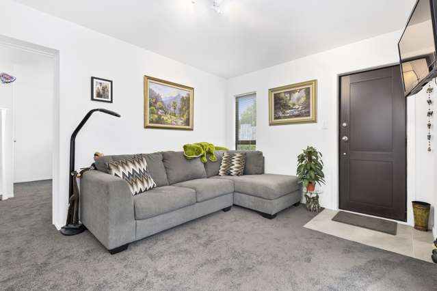 2/19 Glenorchy Street Glen Eden_2