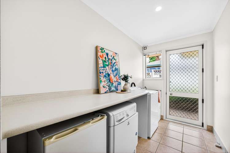 9 Athol Place Algies Bay_22