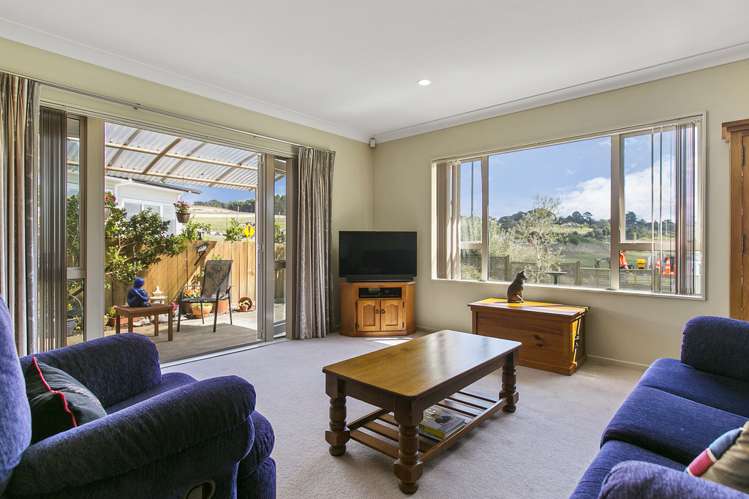 6 Crows Road Swanson_11