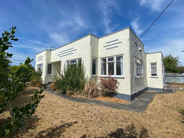 229 High Street North Carterton_17