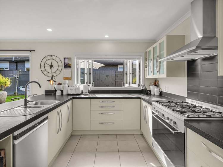 9 Majestic Way Kelvin Grove_19