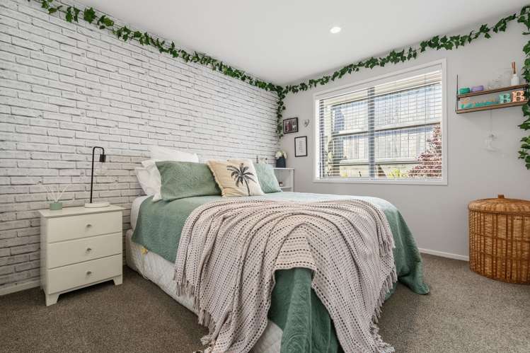 36 Benmore Crescent Pyes Pa_12