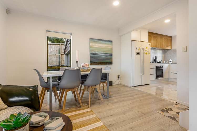 1/6 Beverly Place New Lynn_6