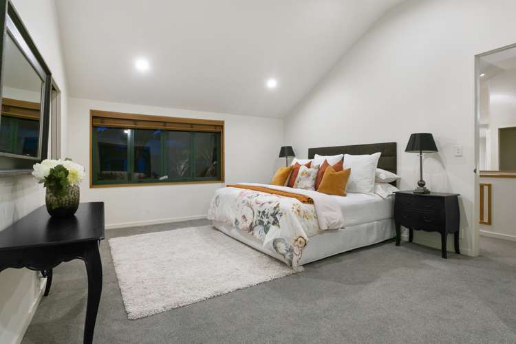 35 Isobel Road Greenhithe_16