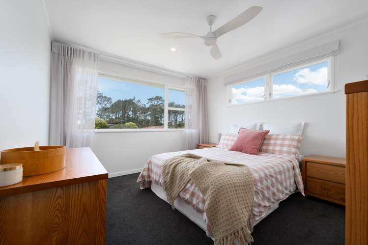 6 Thornlow Street Glendene_12