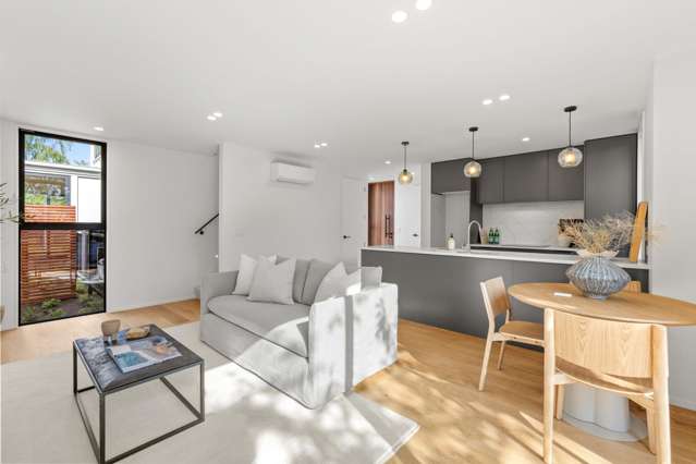 2/60 Innes Road Merivale_3