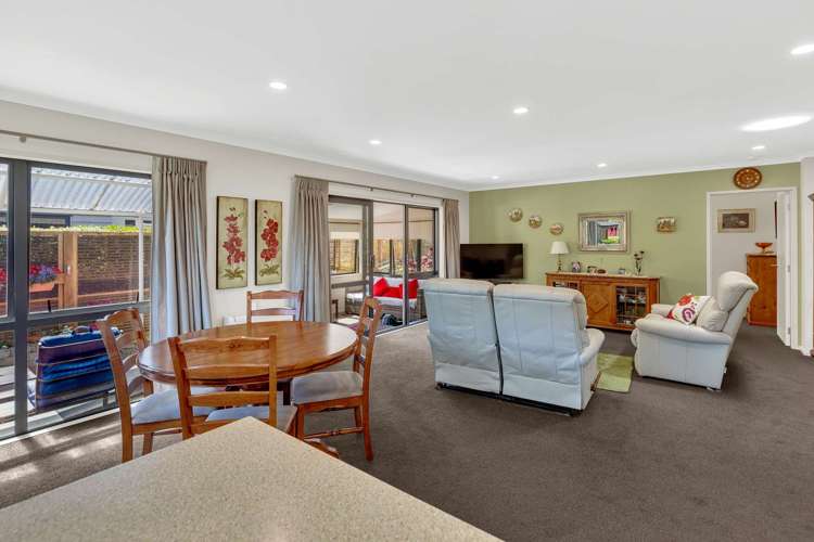 2/36 Caversham Road Springvale_13
