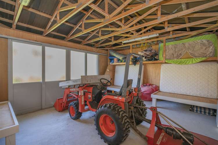 191b Pacific Ocean Slipper Island (Whakahau)_26