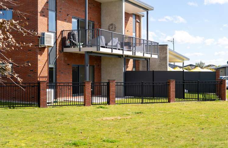 2/49 Pengover Avenue Cambridge_4