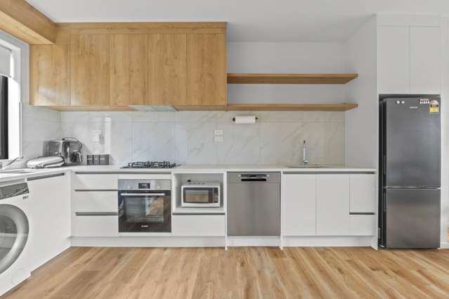 Modern Townhouse in a Sought-After Henderson L...