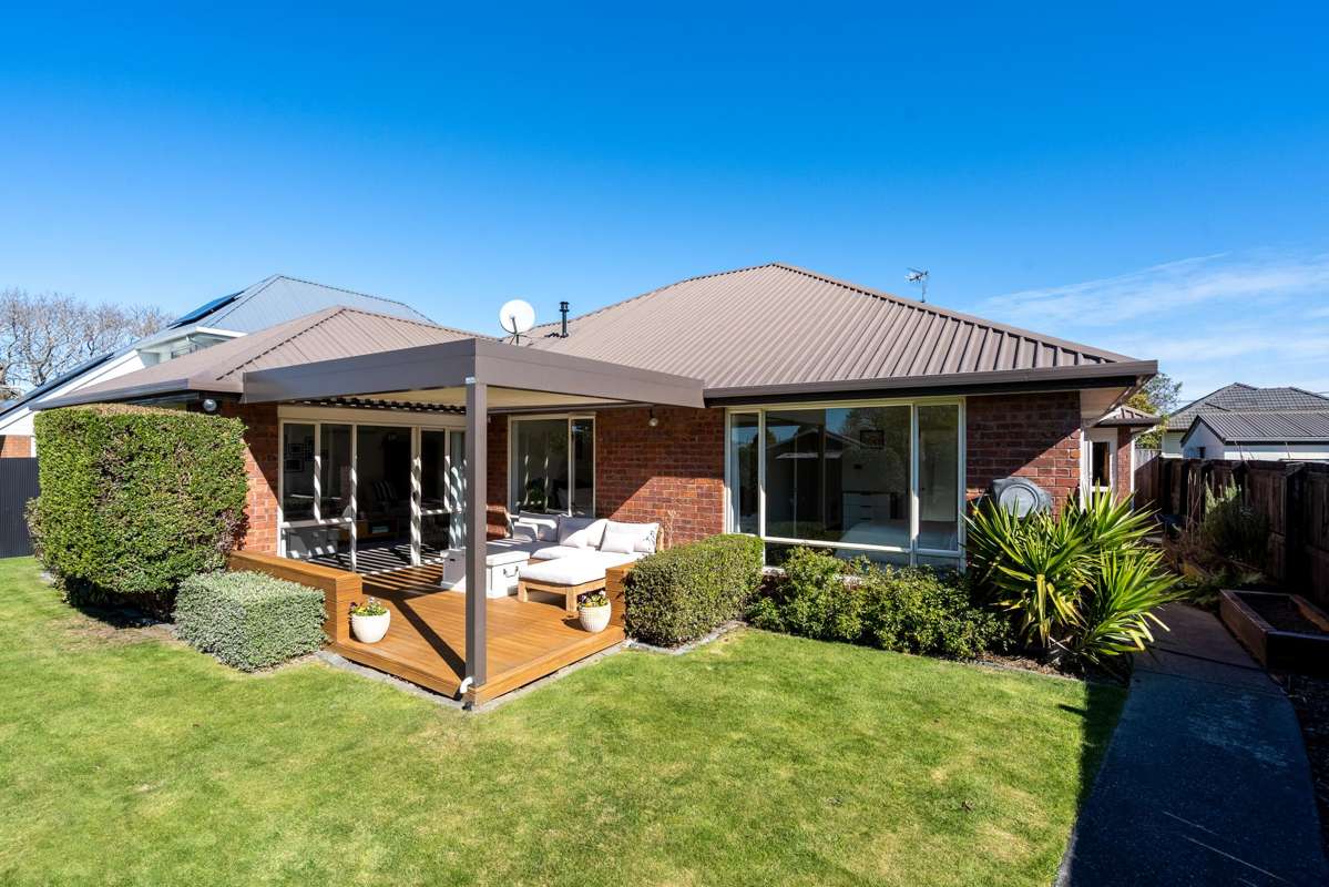 2/14 Bentley Street_0