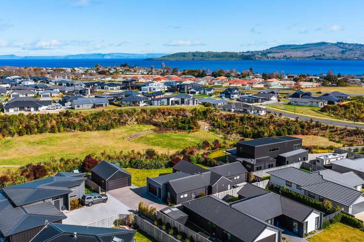 14 Wai Terrace Wharewaka_26