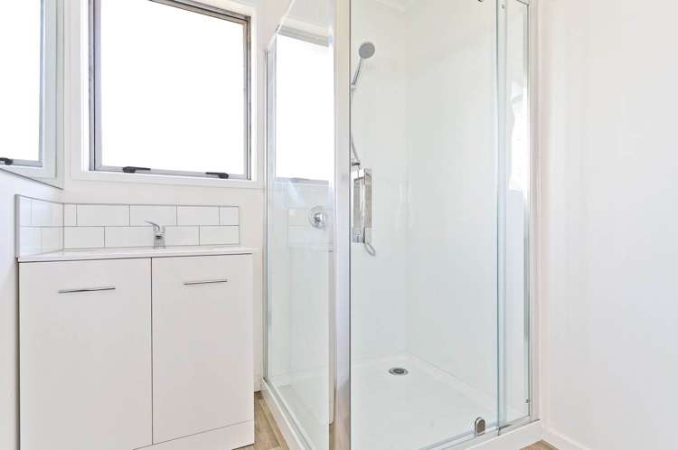 176 Mahia Road Wattle Downs_9