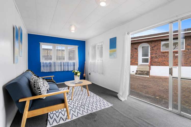 2/40 Blacklock Avenue Henderson_18