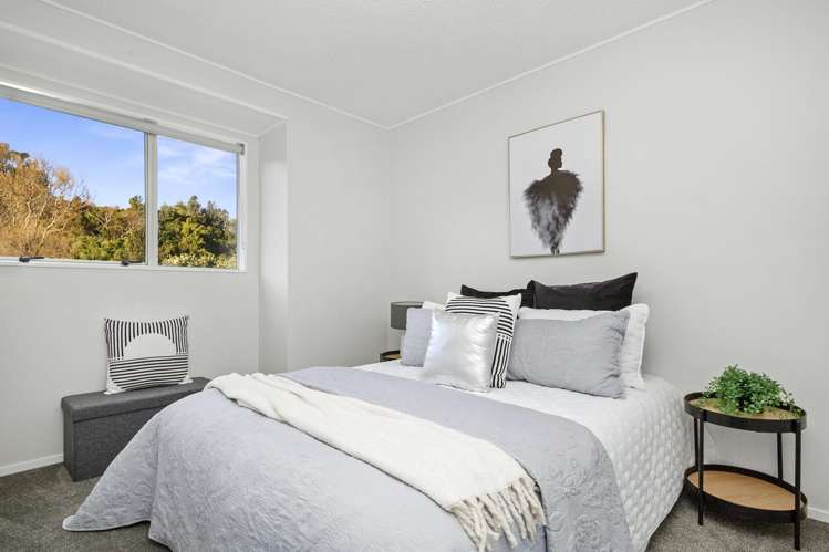 2/200 Dowse Drive Maungaraki_8