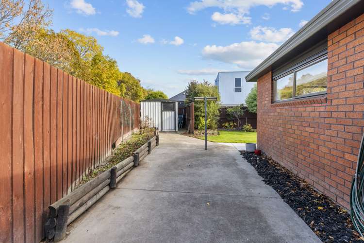 78 Regency Crescent Redwood_19