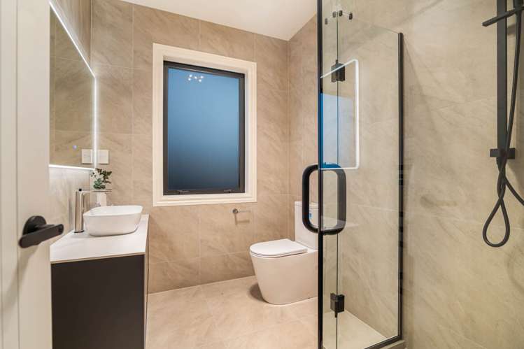 389 Te Taruna Drive Milldale_16