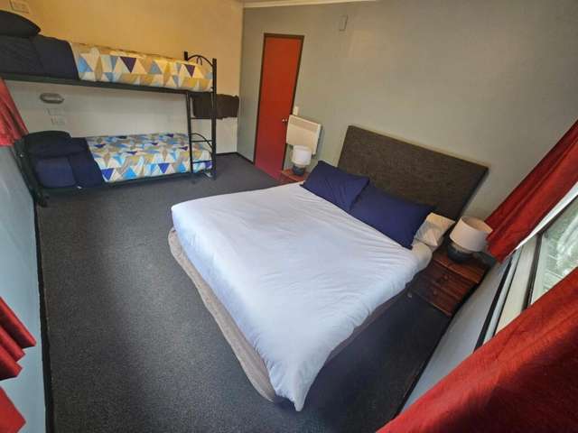 8-10 Cron Street Franz Josef / Waiau_3