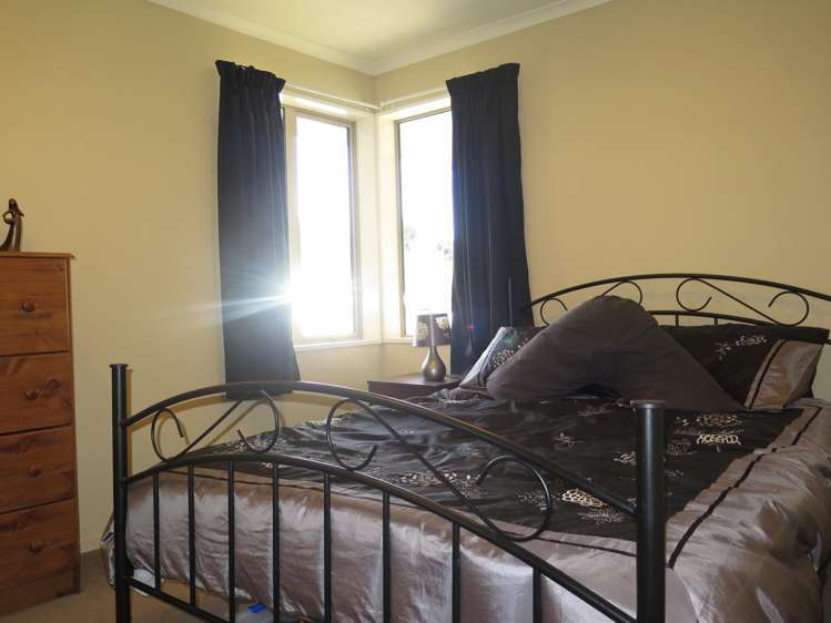 9 Lachlan Place Marchwiel_11