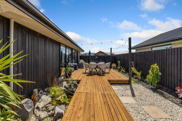 44 Candlesticks Crescent Lincoln_17