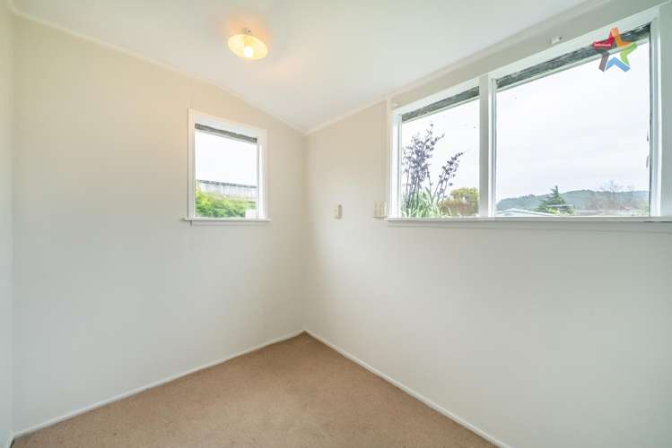 37 Russell Road Wainuiomata_22