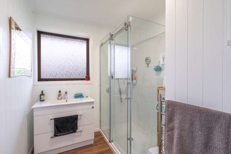 240 Dunns Road Otatara_10