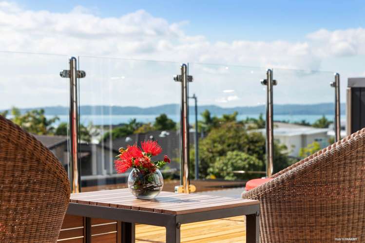 10 Columbia Crescent Beachlands_0