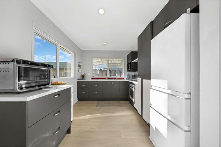 25/8 Village Place Tuakau_4