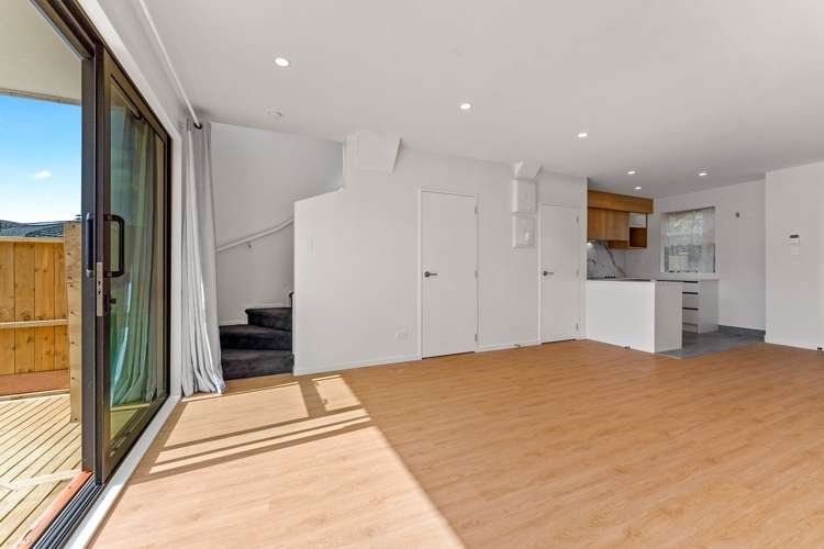 17C Swaffield Road_0