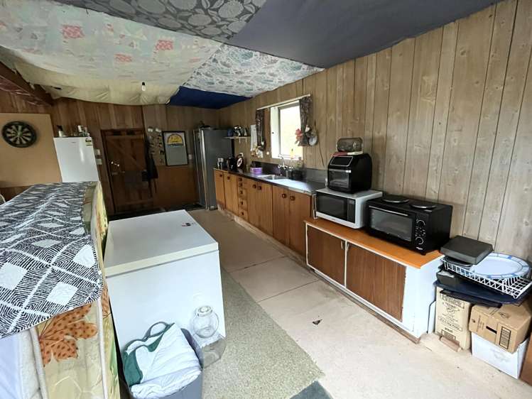 102 & 104 South Terrace Karamea_6