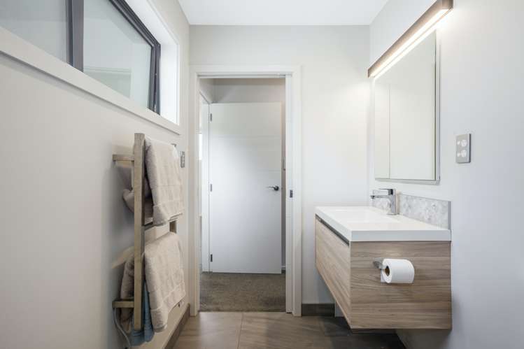 194 Navigation Drive Whitby_12