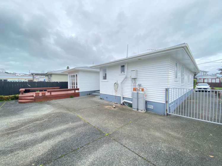 9 Meredith Street Blockhouse Bay_17