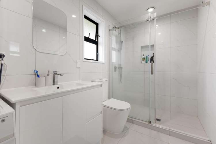 37 Boyd Avenue Mangere Bridge_12