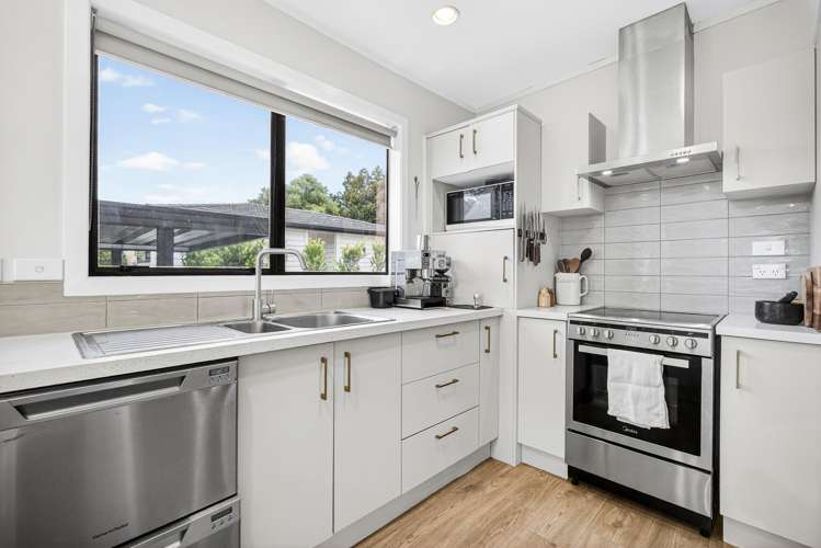 53 Cambridge Road Riverhead_6