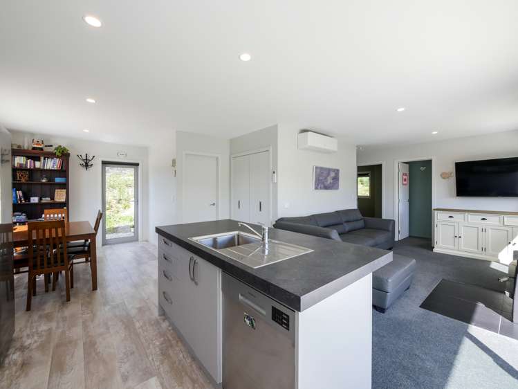 9a Beach Street Waikouaiti_5